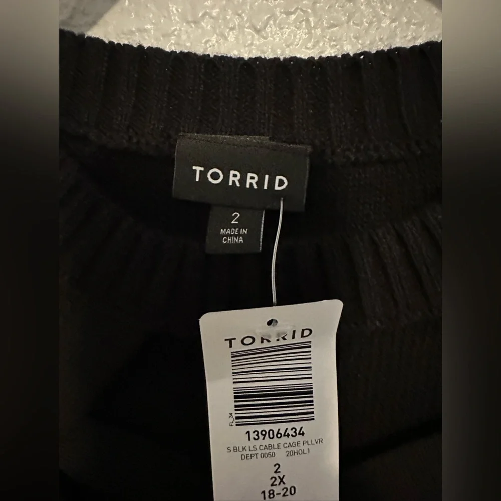NWT Torrid Black Cable Cage Long Sleeve Pullover Sweater Size 2 (2X) - Picture 3 of 13
